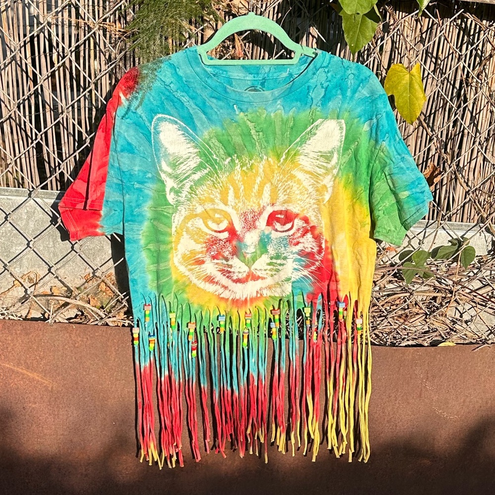 Psychedelic Rainbow Tie Dye Cat Face Short Sleeve Tee with Beaded Fringe